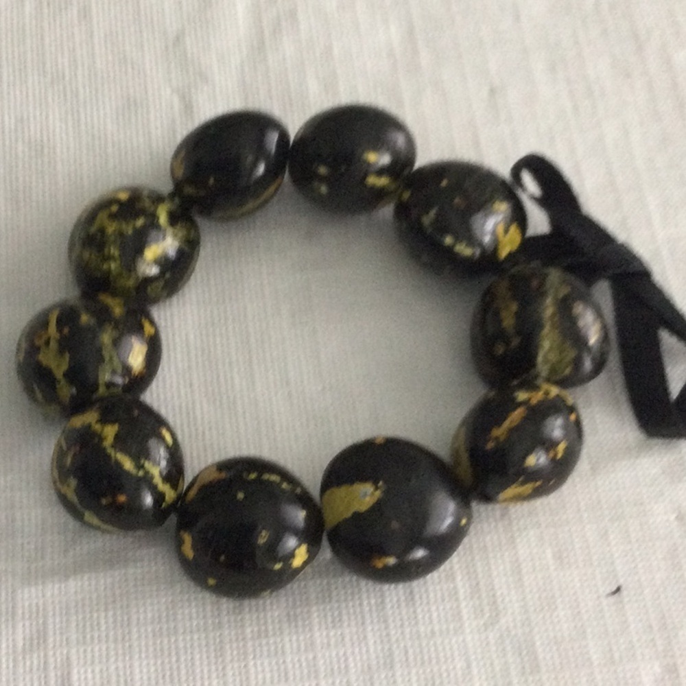 Woman’s Stretch Bracelet made in Hawaii Black the color symbolizes power #25